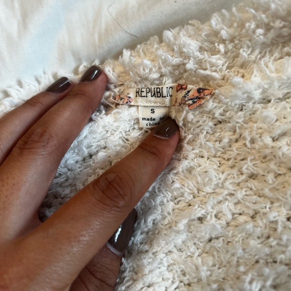 Fuzzy Cardigan - Picture 4 of 4